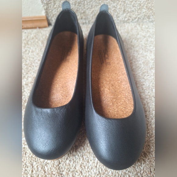 NWOT Womens Sole District by ReCork Grace Black Slip On Shoes Size 7 - Picture 8 of 10